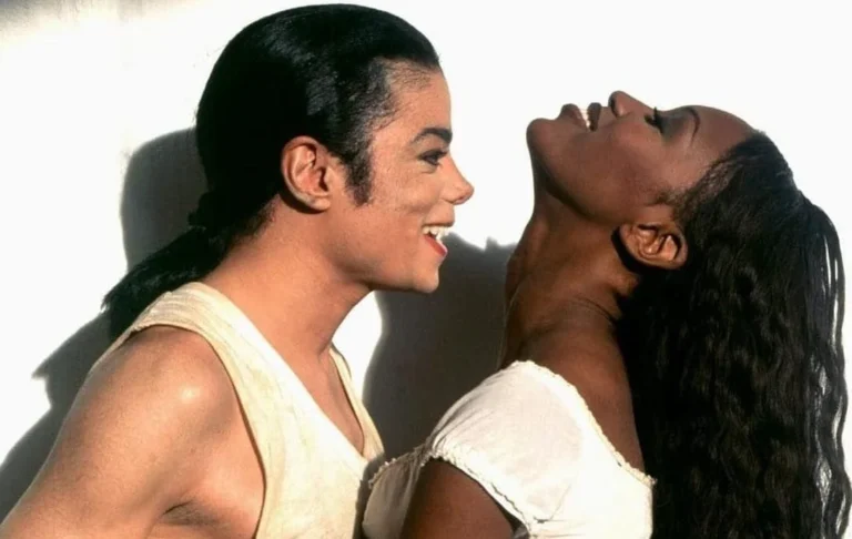 In The Closet – Michael Jackson: Letra, Tradução e Pronúncia Escrita (Completo)